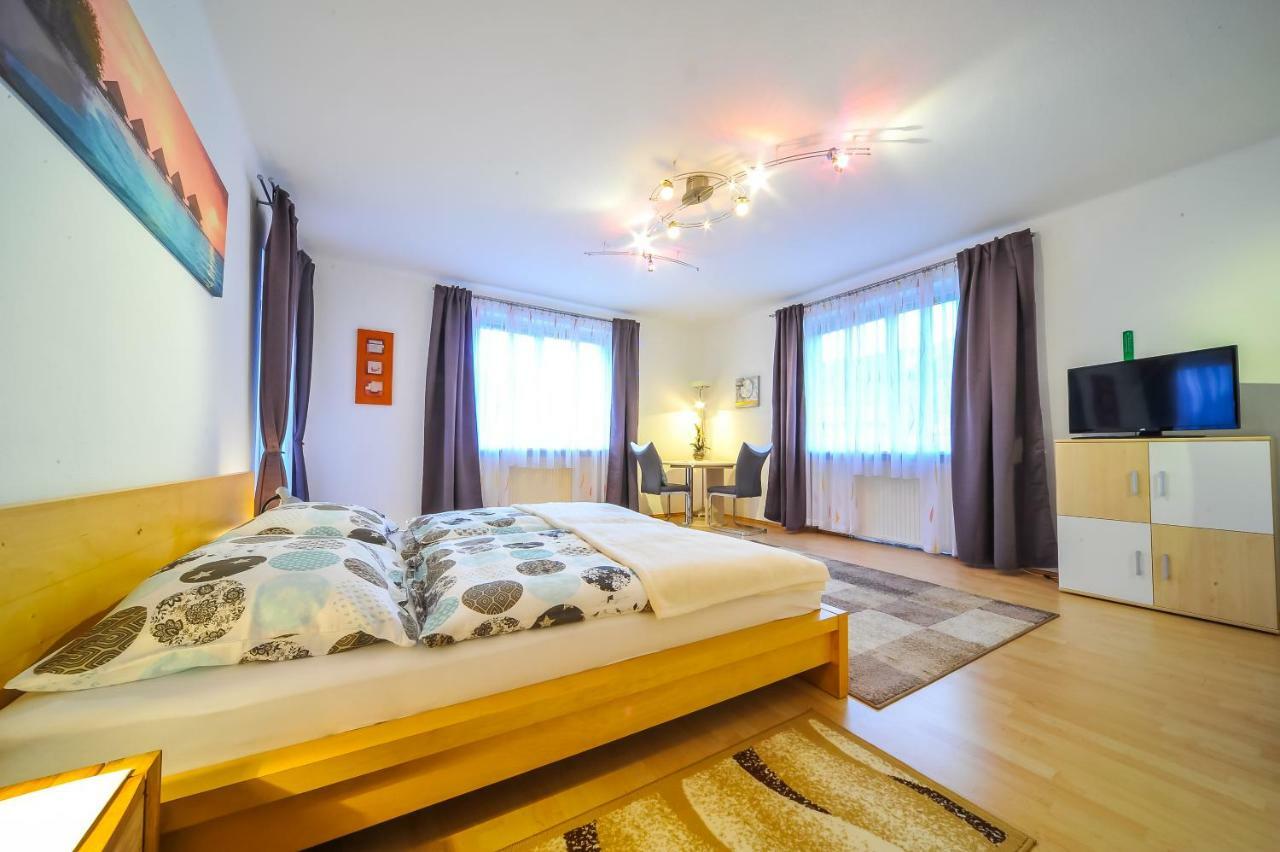Privatzimmer Haus Erika Sankt Peter-Freienstein Eksteriør billede