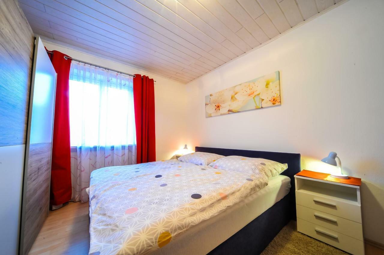 Privatzimmer Haus Erika Sankt Peter-Freienstein Eksteriør billede