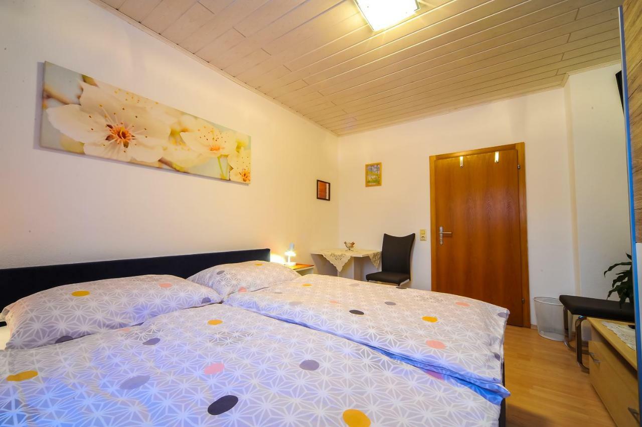 Privatzimmer Haus Erika Sankt Peter-Freienstein Eksteriør billede